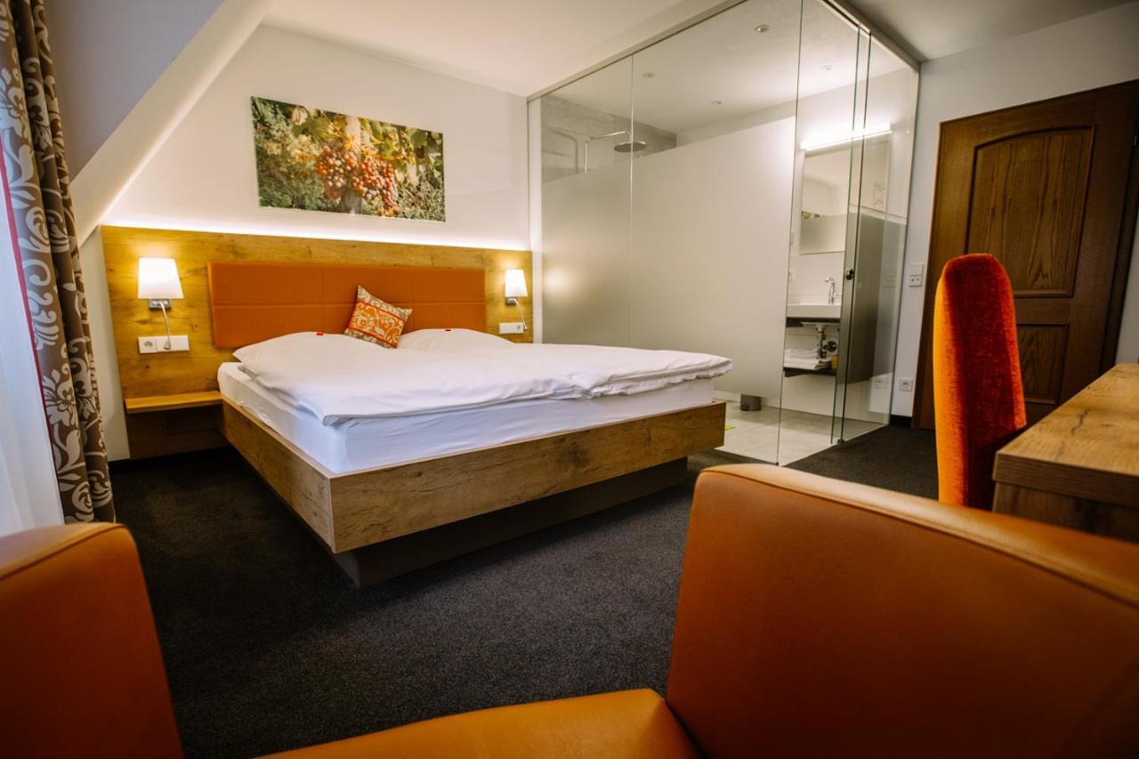Hotel Restaurant Lamm Rosswag Vaihingen an der Enz Esterno foto